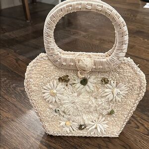 Elegant Cream Floral Woven Handbag Vintage!!